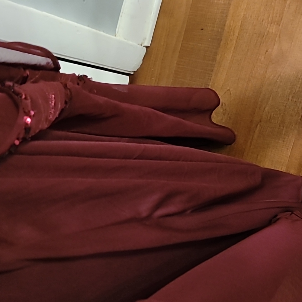 R & M Richards Burgundy Sequin Evening Gown - Picture 11 of 12